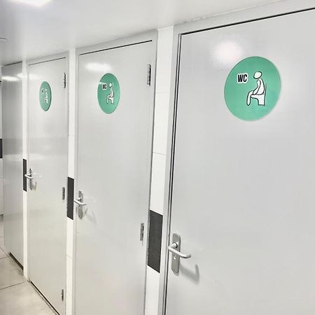 The White Tulip Hostel Άμστερνταμ Δωμάτιο φωτογραφία